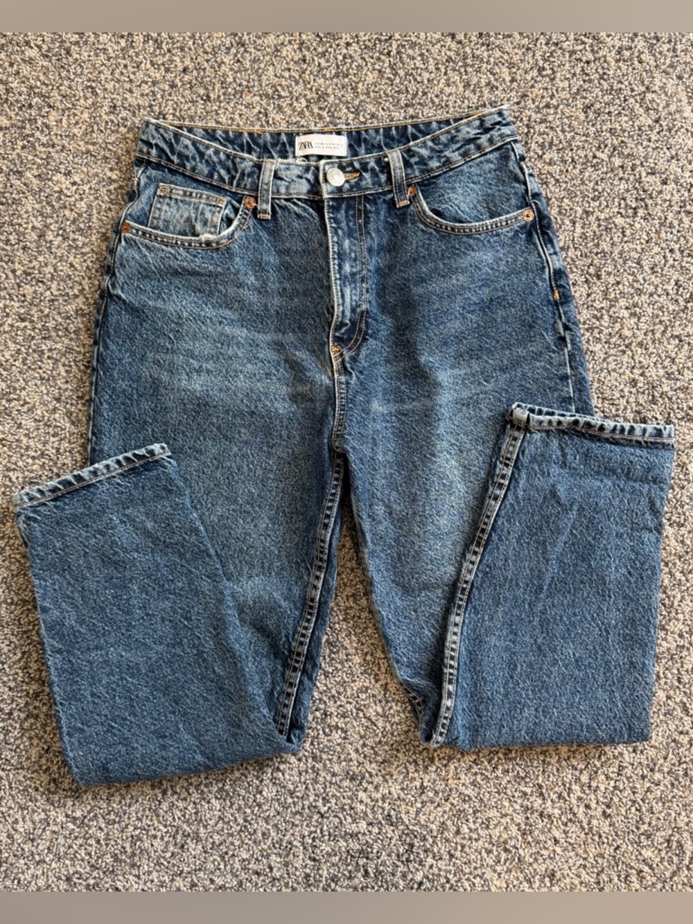 Zara Women’s High Waisted Vintage Straight Jeans in Dark Wash Size 8